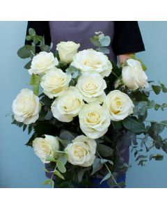 Ramo de 12 rosas blancas