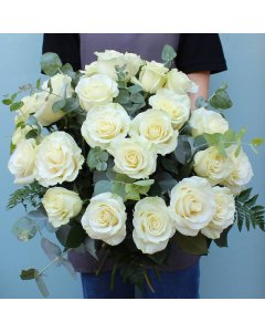 Ramo de 24 rosas blancas