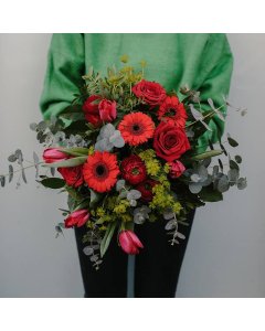 Ramo primaveral rojo