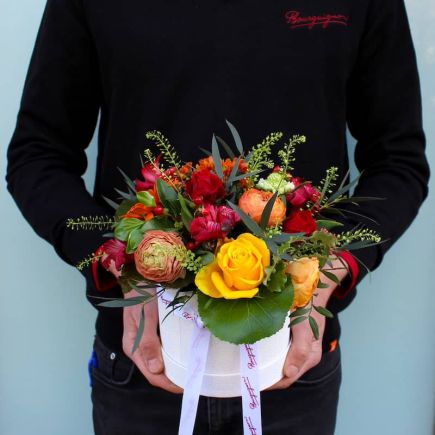 Caja de flores cálido tamaño S