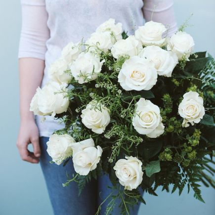 Ramo de Rosas Blancas 70cm