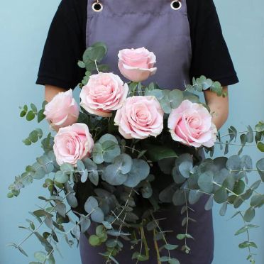 Bouquet of 6 pink roses