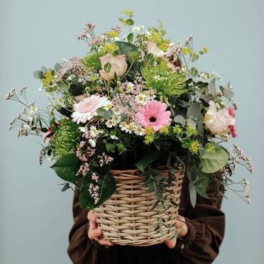 centro de flores colorido