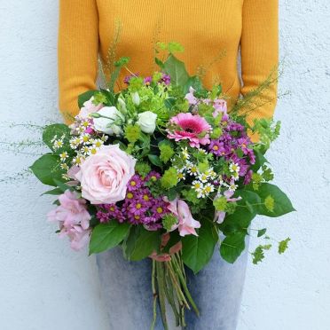 Ramo primavera con rosas y gerberas