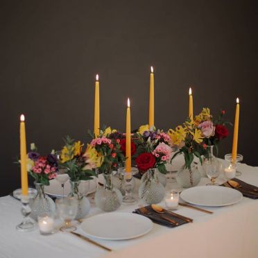 Masaje vergüenza solapa Decoración de mesa de cumpleaños con flores