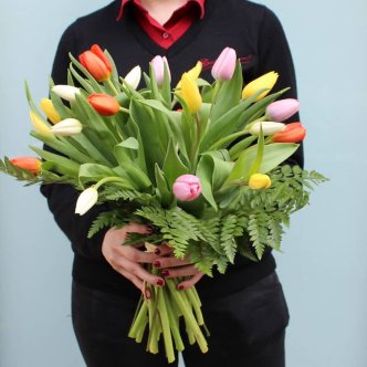 Ramo de tulipanes variados
