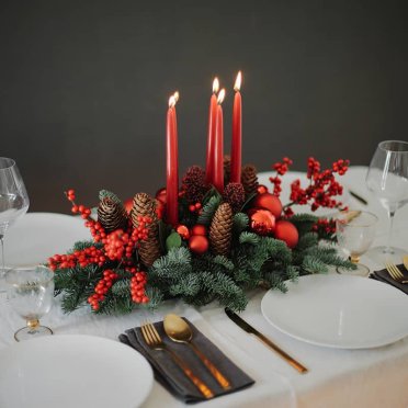 Red Long Christmas Centrepiece with Candles