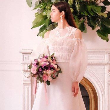 Ramo de novia morado sencillo