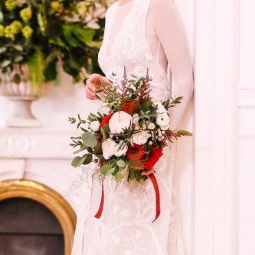 Ramo de novia blanco y rojo