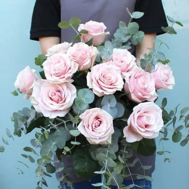 Ramo de 12 rosas rosa
