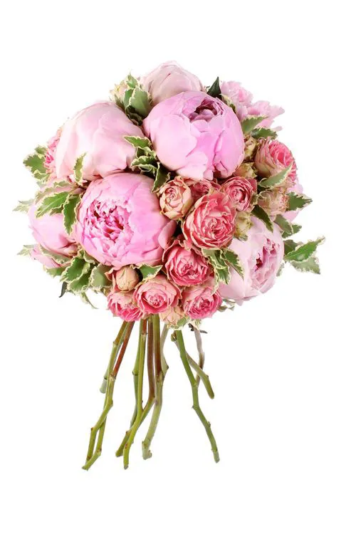 ramo de novia con peonias rosas y rosas pitimini con hojas