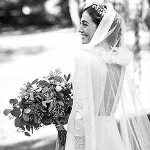 ramo de novia con mucho verde de maria