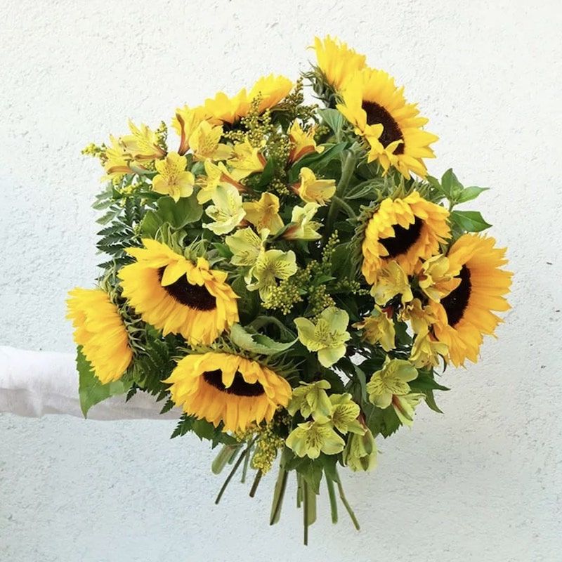 ramo girasoles y astromelias