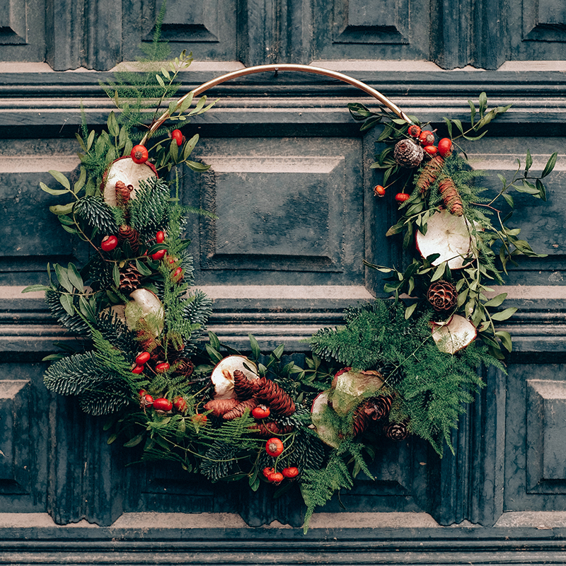 aro de navidad con fruta